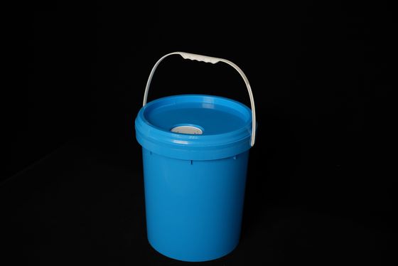 Ember plastik yang dapat digunakan kembali bebas BPA dengan gagang untuk penyimpanan makanan atau cat