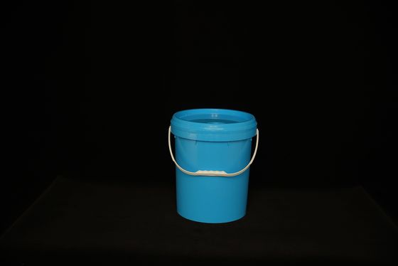 ember plastik tahan lama dengan tutup untuk produksi dan penyimpanan makanan
